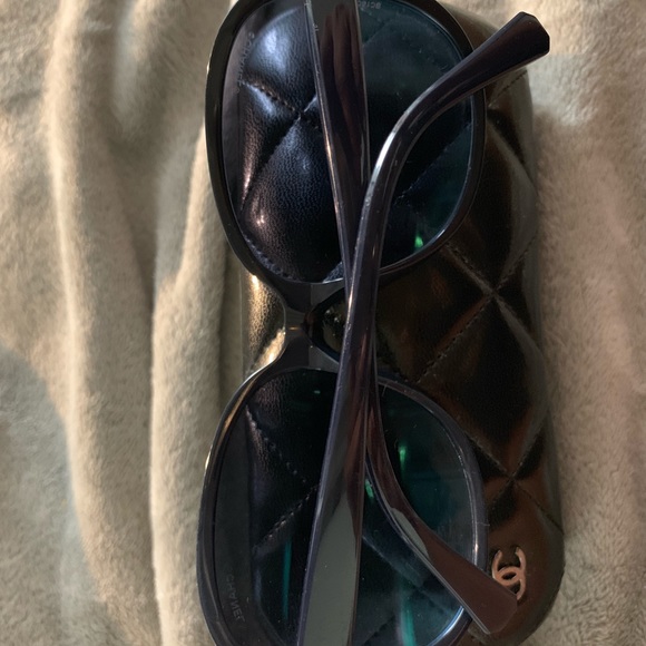 Authentic Chanel Sunglasses - Picture 4 of 5
